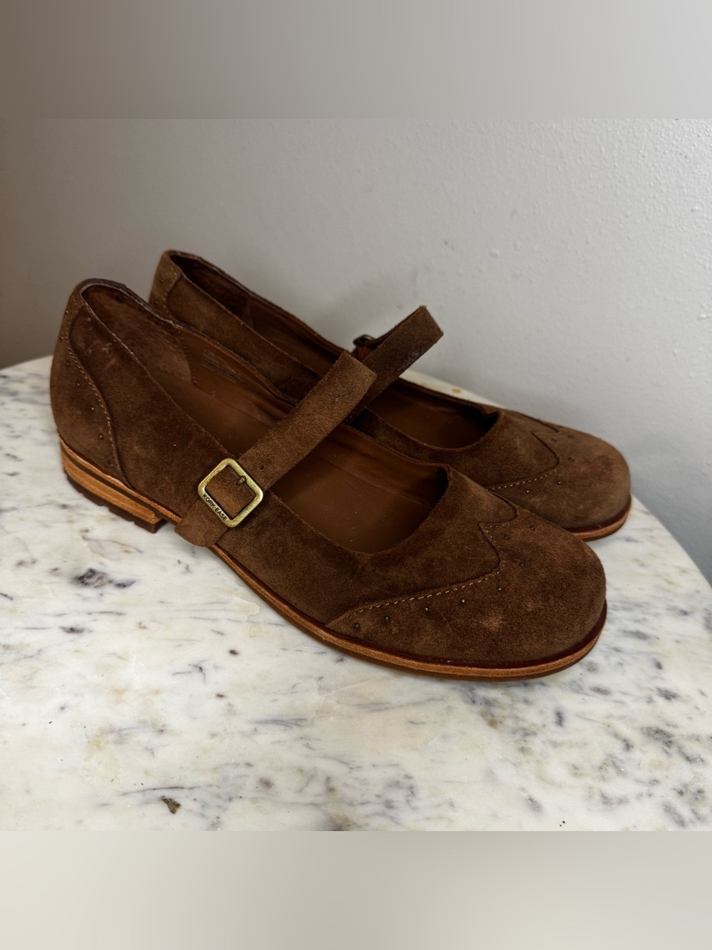 Kork Ease Mary Jane Shoes Size 7.5 M
Suede brown comfort MAKE ME AN OFFER! - Picture 2 of 8